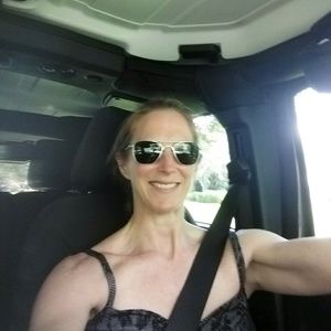 Meet your Posher, Stefanie